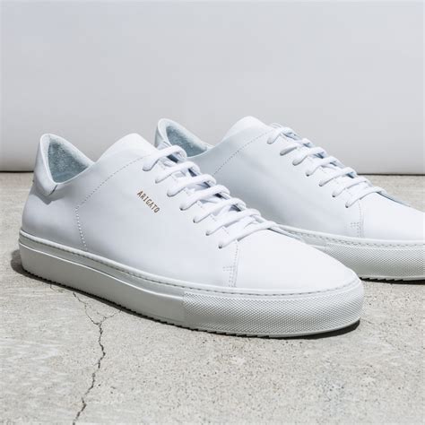 fashionable white trainers men.